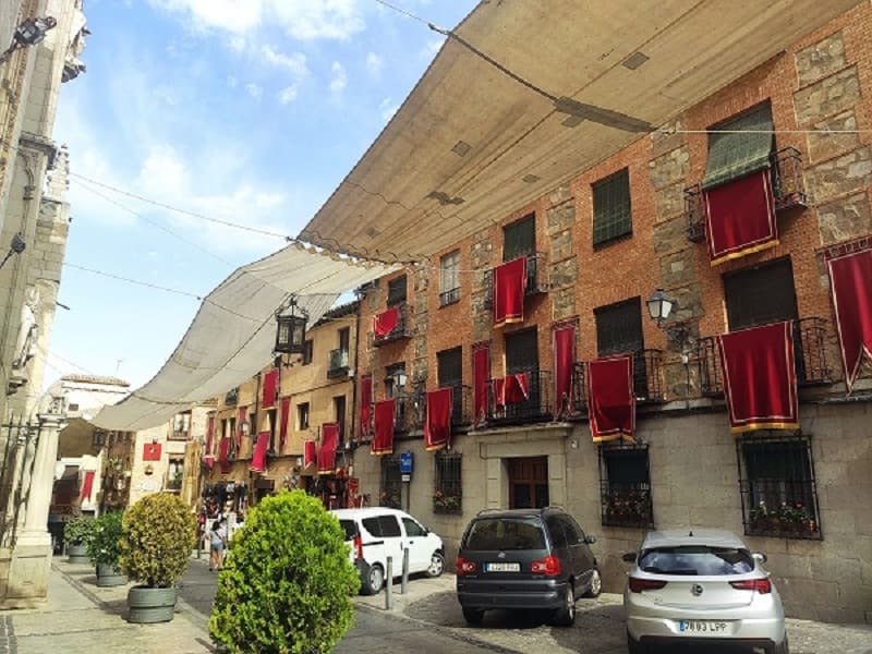 Toledo86_Corpus_Catedral_Calle_Cardenal_Cisneros