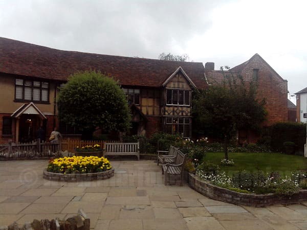 Stratford-Upon-Avon-Shakespeare-House2