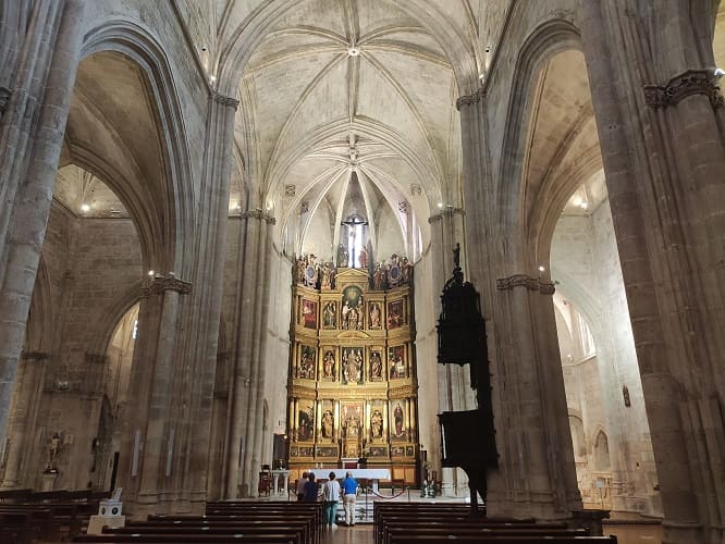 iglesia de santa maria, interior, aranda de duero