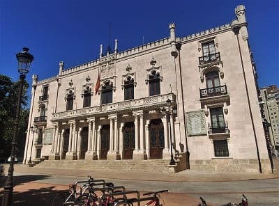 Casa del Cordón.