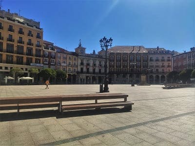 Plaza Mayor y ayuntamiento