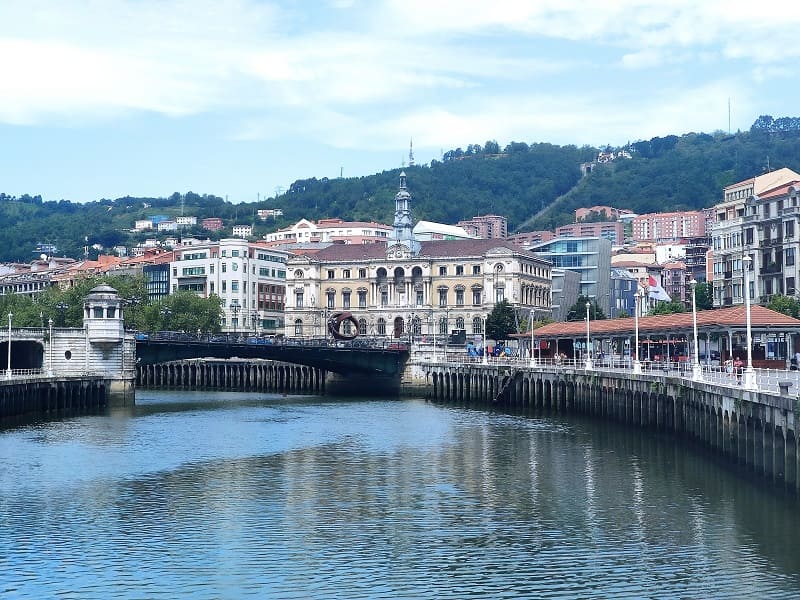 edificios el arenal Bilbao