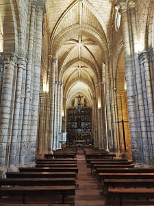 iglesia santa maria la blanca, interior, villalcazar de sirga