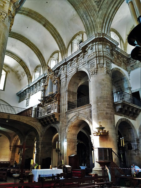 iglesia de lorenzana