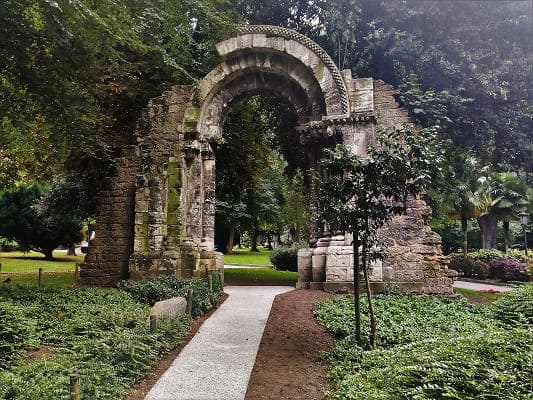 arco san isidoro, campo san francisco, oviedo