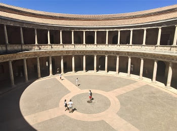 patio de carlos V, granada