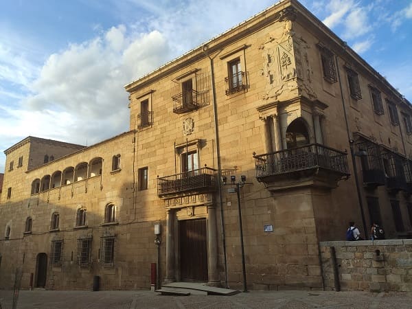 casa del dean plasencia