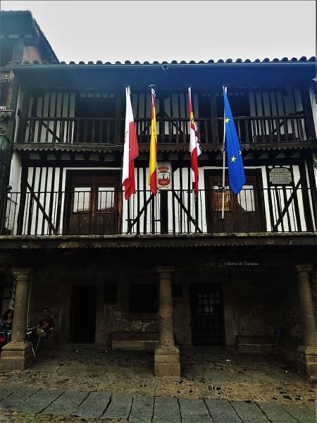 plaza mayor, la alberca