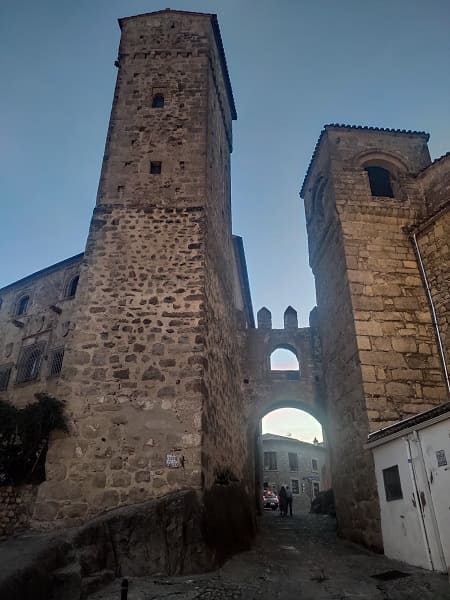 iglesia de santiago , trujillo