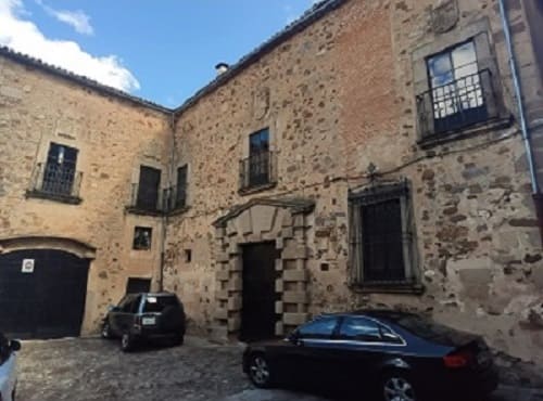 palacio de los condes de adanero, caceres