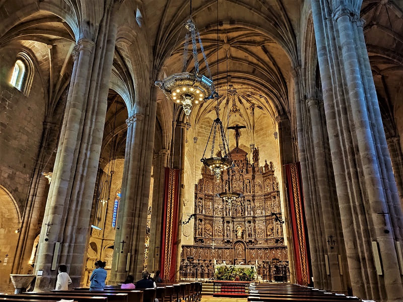 iglesia de santa maria, interior, caceres