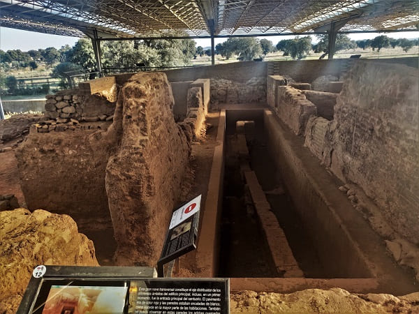 templo tarteso de cancho roano