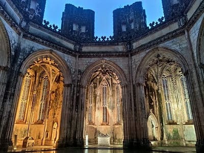 Capelas imperfectas, Batalha Monasterio