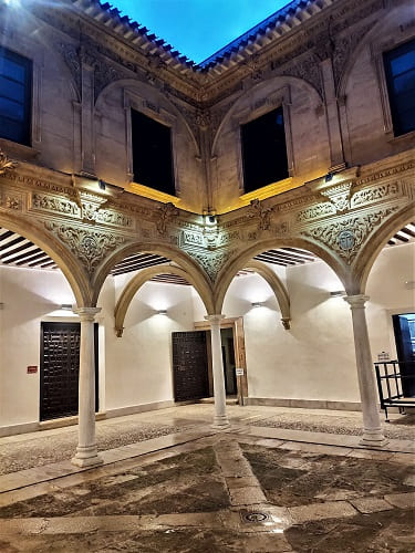 Palacio de Guevara, patio, Lorca