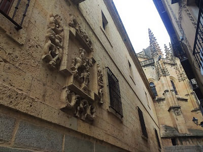 Detalle caballero edificio catedral