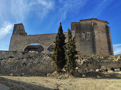 ruinas de iglesia de san pedro de tiedra