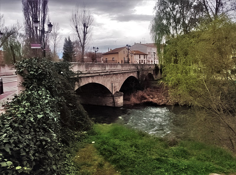 puente medieval, peñafiel