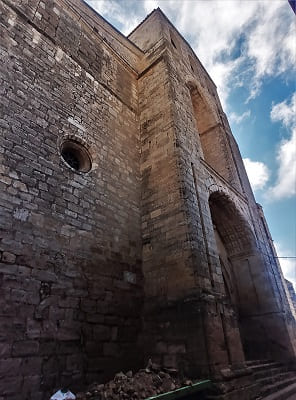 fachada de la iglesia de san juan, palenzuela