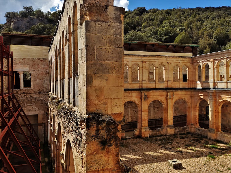 monasterio de arlanza, claustro mayor