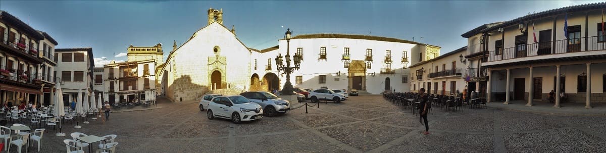 plaza mayor de montalban