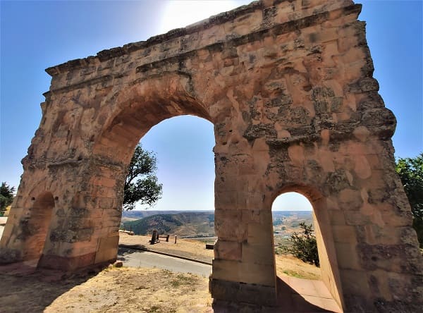 arco romano de medinaceli