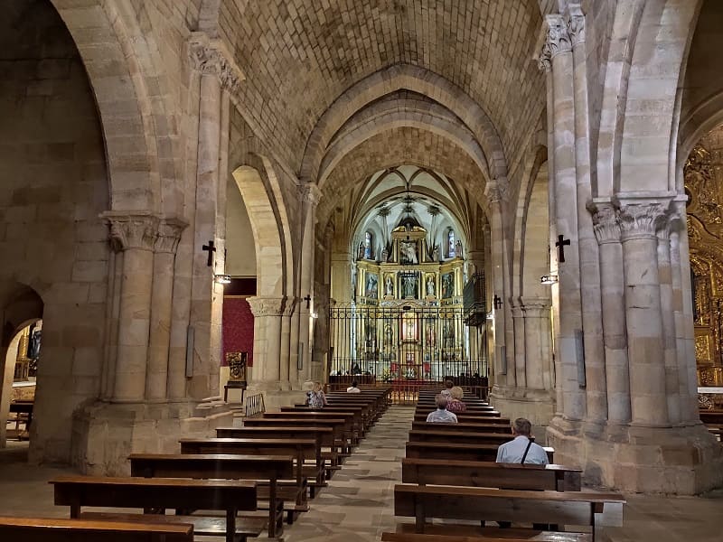 iglesia de santo domingo, interior, soria