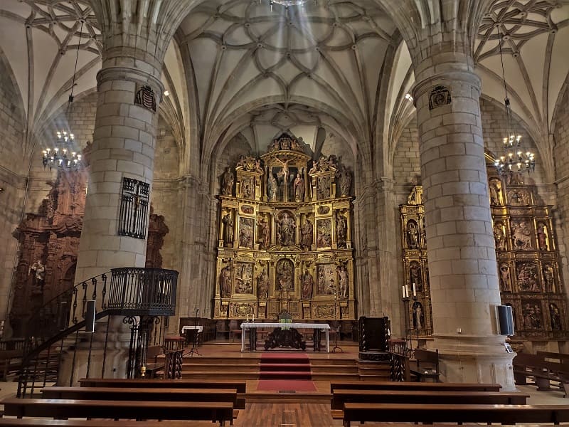 iglesia de santo domingo, puerta, soria,