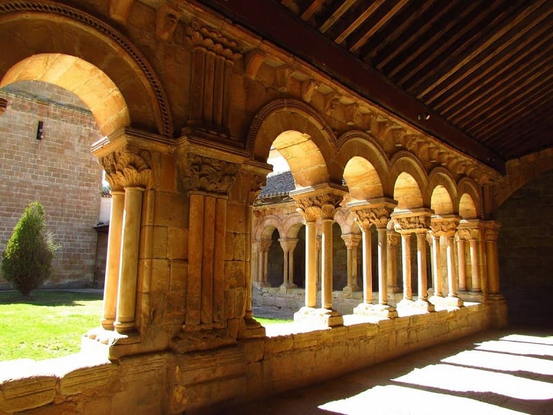 iglesia de santo domingo, interior, soria