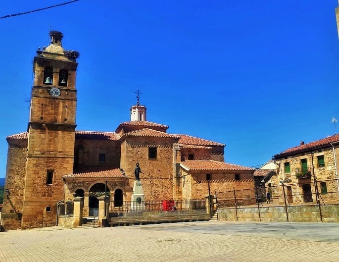 plaza mayor de El Royo