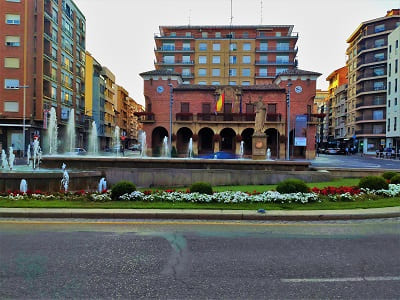 plaza del ayuntamiento de calahorra