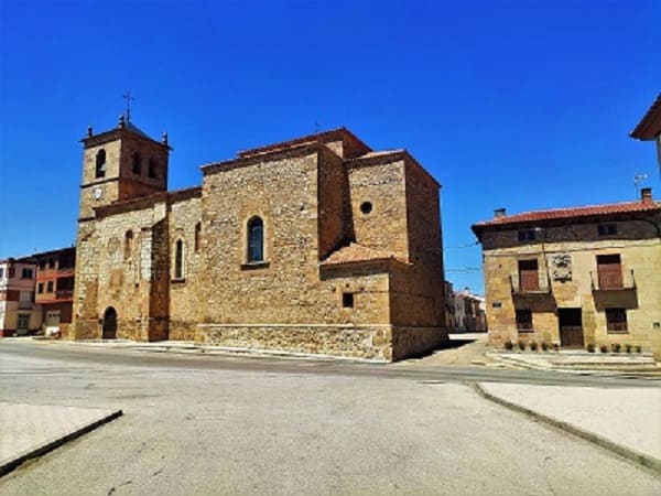 iglesia san Pedro Apostol, Almenar de Soria