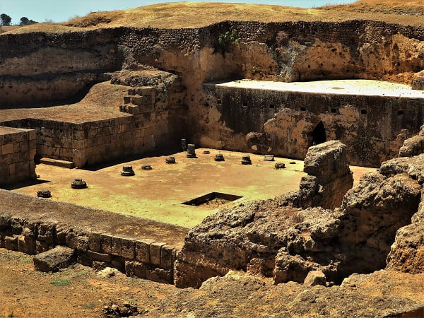 Tumba de Servilia, Necropolis de Carmona