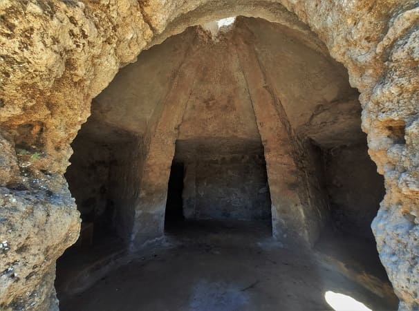 Tumba de Servilia, Necropolis de Carmona
