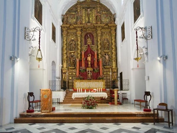 iglesia santa María la Blanca, interior Fuentes de Andalucia