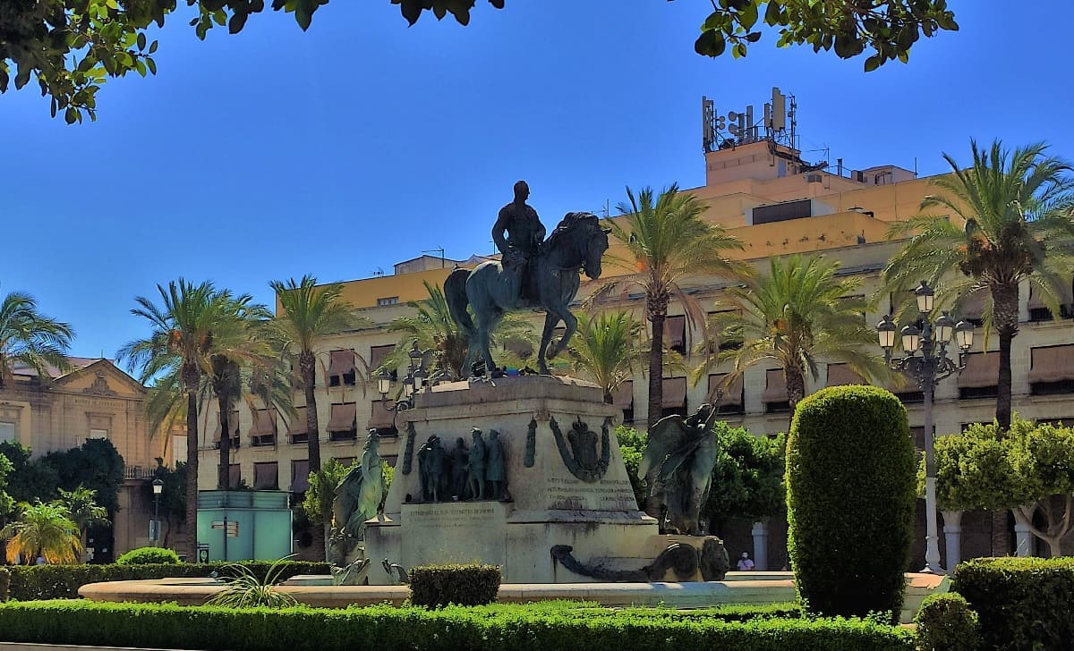 Plaza mayor jerez de la frontera, monumento a Primo de Rivera