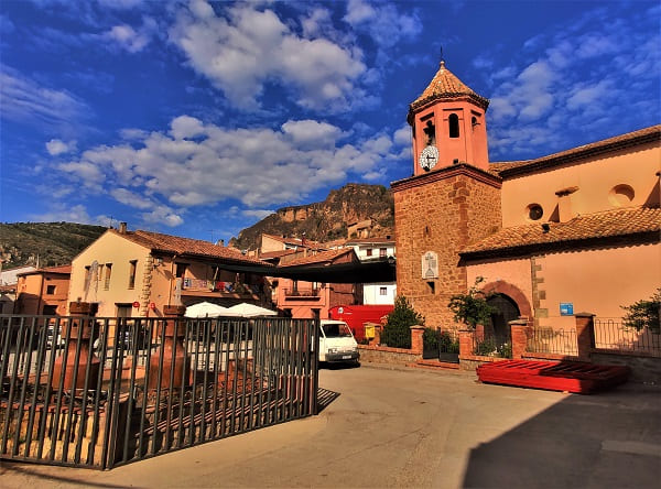 plaza mayor de tramacastilla