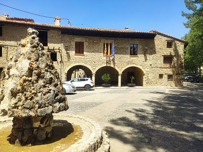 plaza Mayor, Villaroya de los Pinares