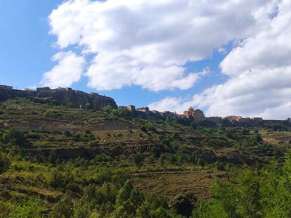 Cantavieja desde carretera a mirambel