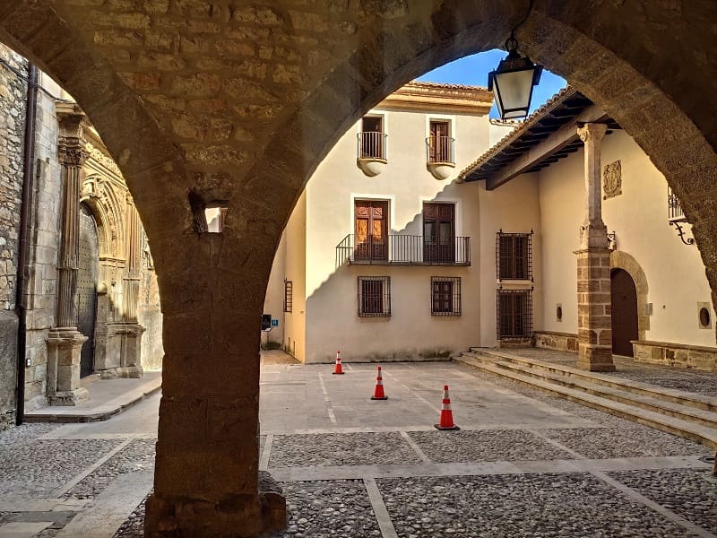 plaza Mayor, Iglesuela del Cid