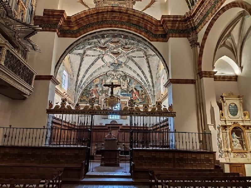 interior catedral de albarracinl