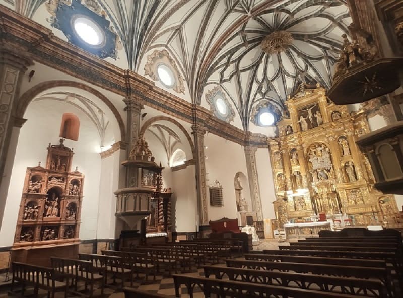 interior catedral de albarracin