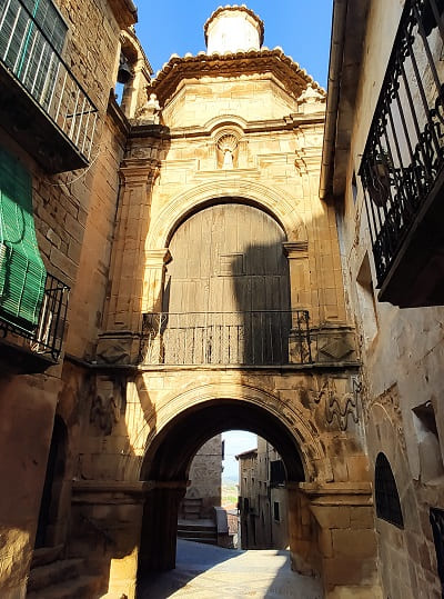 portal de San Gregorio, Calaceite
