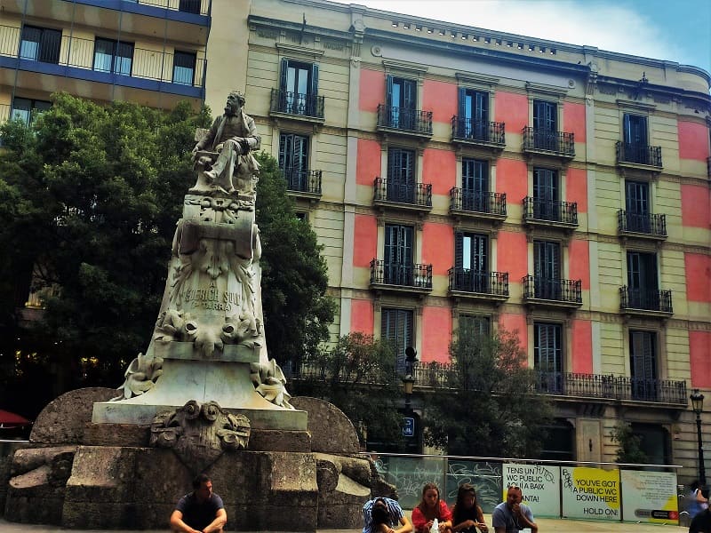 monumento a la pitarra, la rambla, Barcelona