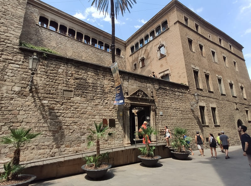 archivo historico, casa Arcediano, Barcelona