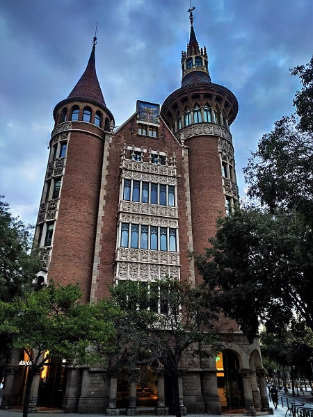 casa modernista Punxes, Barcelona