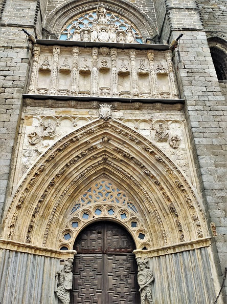 puerta de la catedral de Avila