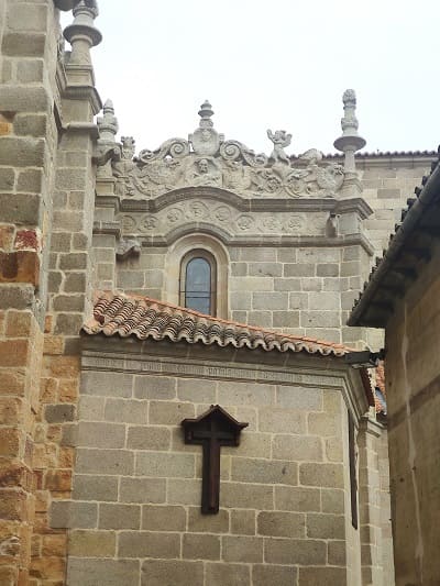 fachada de la catedral de Avila