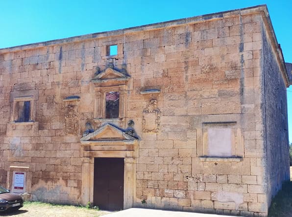 palacio revilla, navares de las cuevas