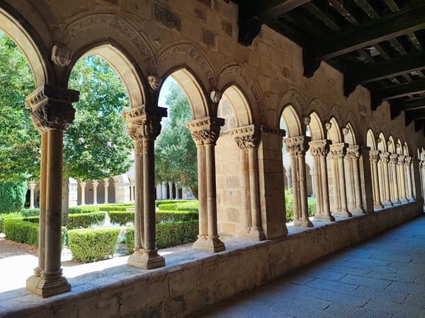 Monasterio de Santa María la Real de Nieva, claustro