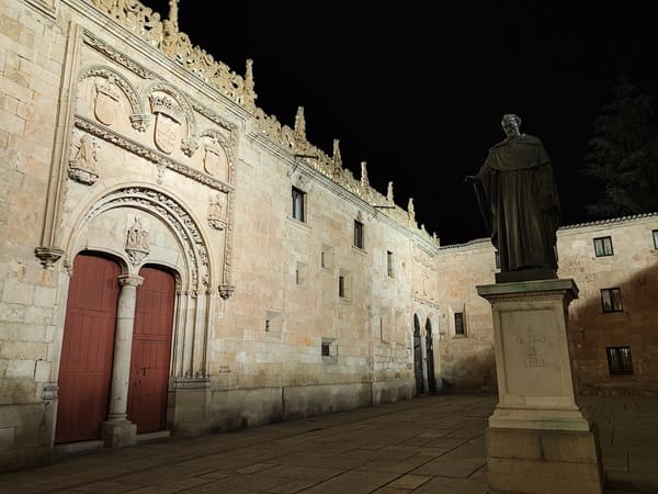 universidad de Salamanca, noche